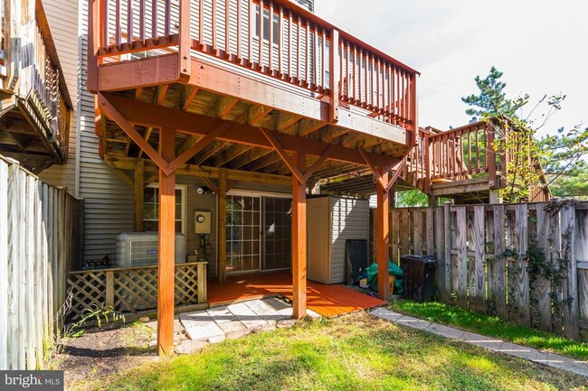Building Photo - 7238 Stover Ct