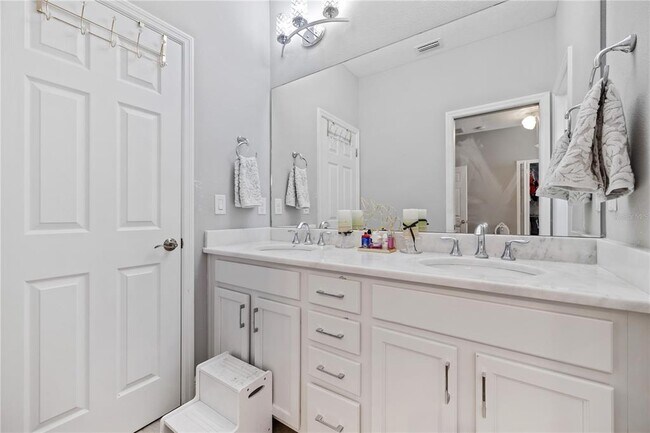 Building Photo - 3308 Glen Meadow Ct