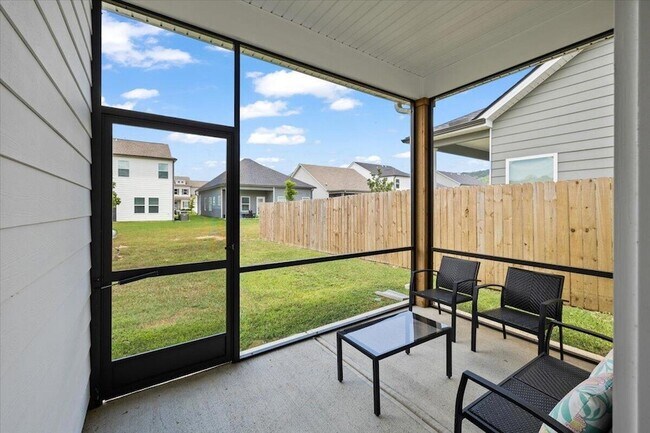 Building Photo - 2093 Firelight Wy