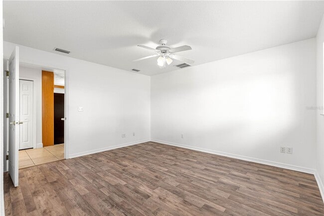 Building Photo - 3/2 Farm Home on 18.25 acres