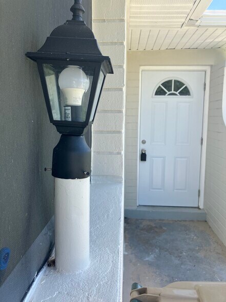 Building Photo - 5774 Gallatin Ln