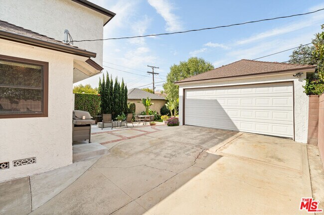 Building Photo - 7315 W 82nd St