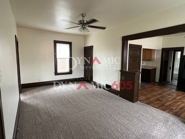 Building Photo - 3BR/1BA Single Family House For Rent