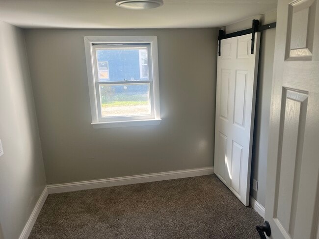 Building Photo - 859 Jones Ave