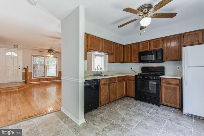Building Photo - 6531 Brick Hearth Ct