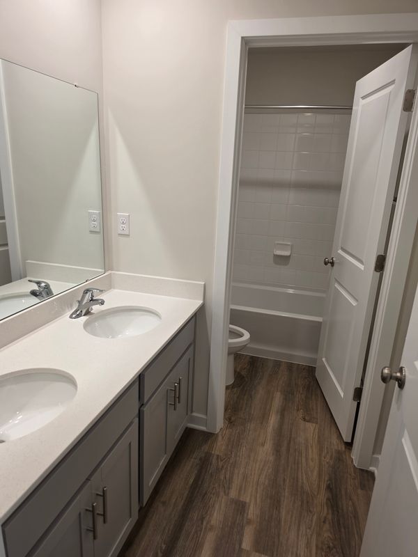 Building Photo - 1745 Lawder Cir