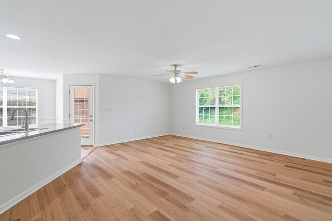 Building Photo - 1037 Stones Throw Ln