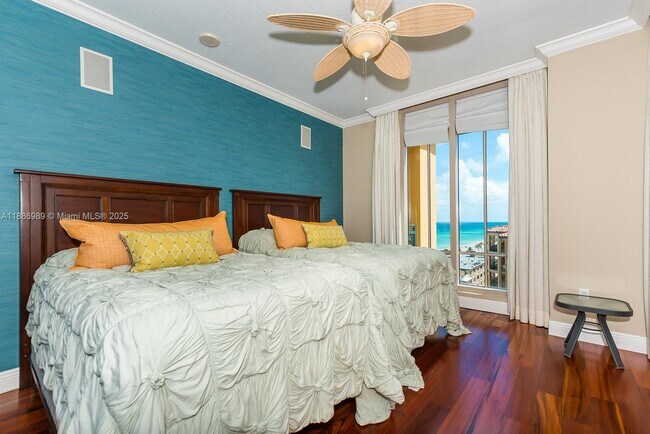 Building Photo - 3501 N Ocean Dr