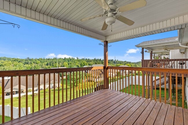 Building Photo - 2 Bedroom, 2 Bath Townhouse for Rent in Kn...