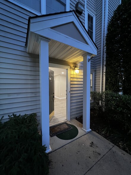 Entry - 12794 Fair Briar Ln