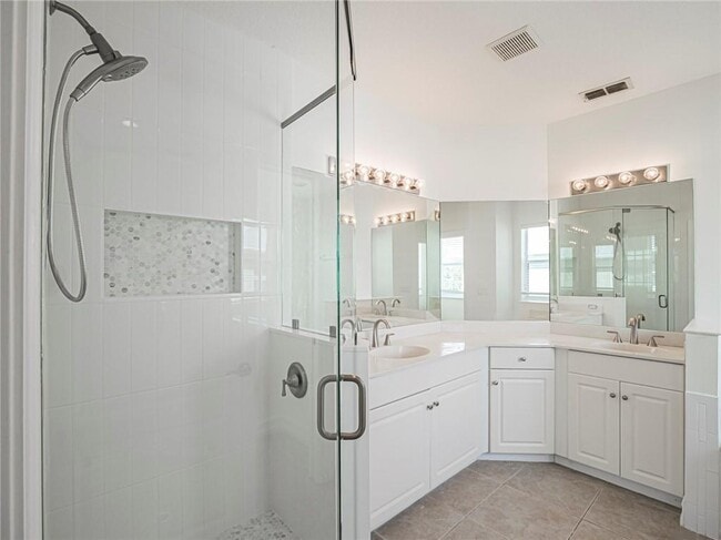 Building Photo - 1825 Bridgepointe Cir