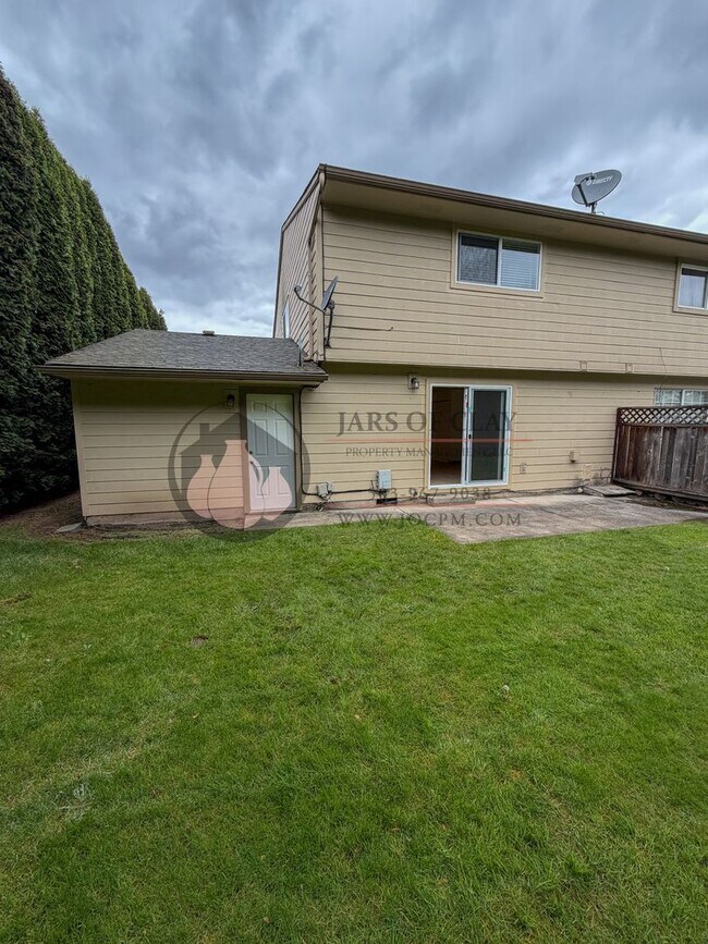 Building Photo - Laura/Bolliger #2022-1085