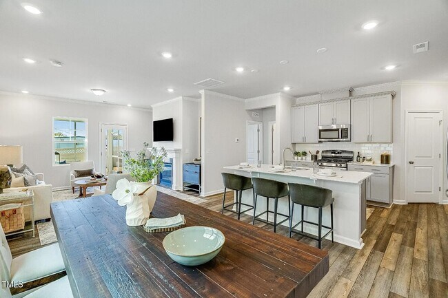 Building Photo - 131 S Finley Lndg Pkwy