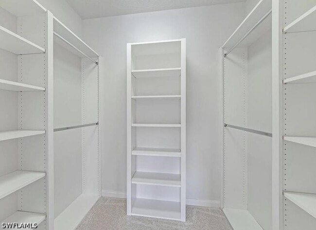 Building Photo - 5601 Cove Cir