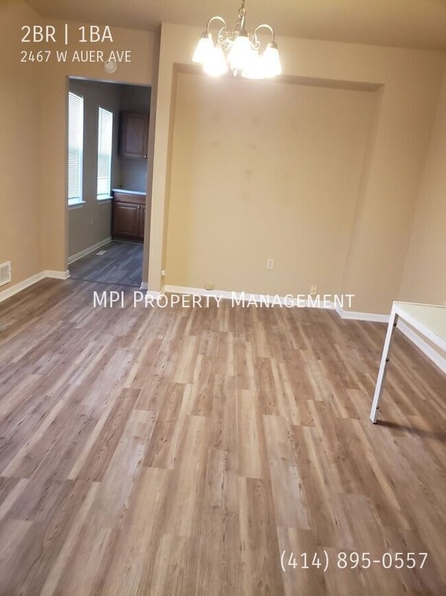 Building Photo - 2467 W Auer Ave