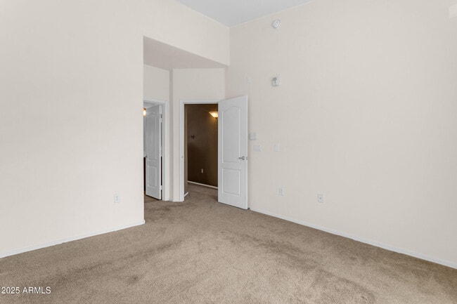 Building Photo - 240 W Juniper Ave