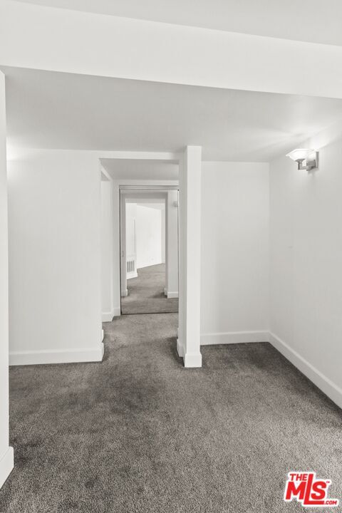 Building Photo - 10982 Roebling Ave