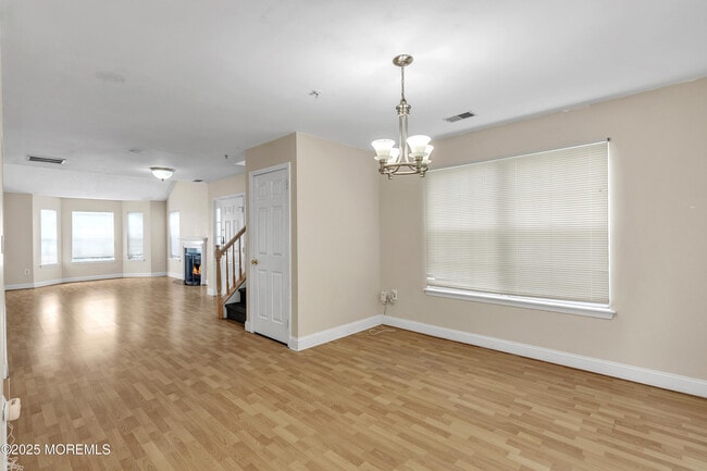 Building Photo - 2106 Grassy Hollow Dr