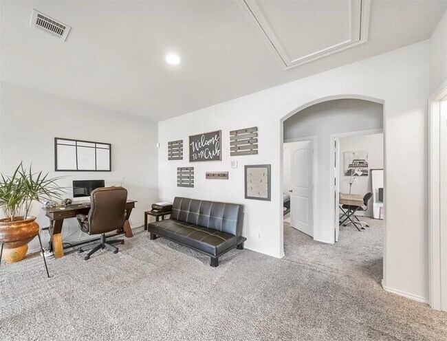 Building Photo - 17023 Canosa Dr