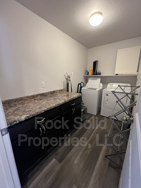 Building Photo - 1716 Kade Ct