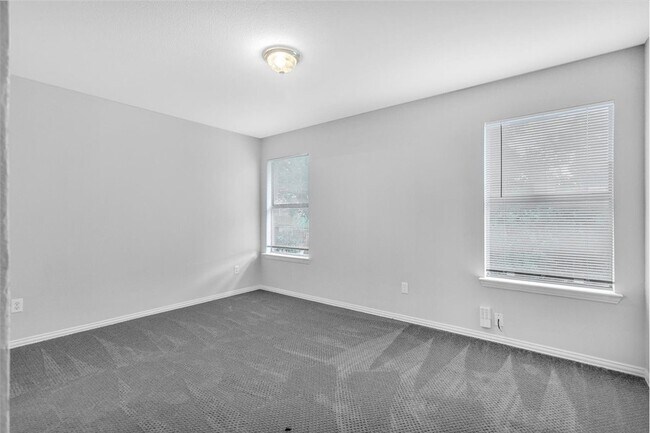 Building Photo - 3112 Lee Ave