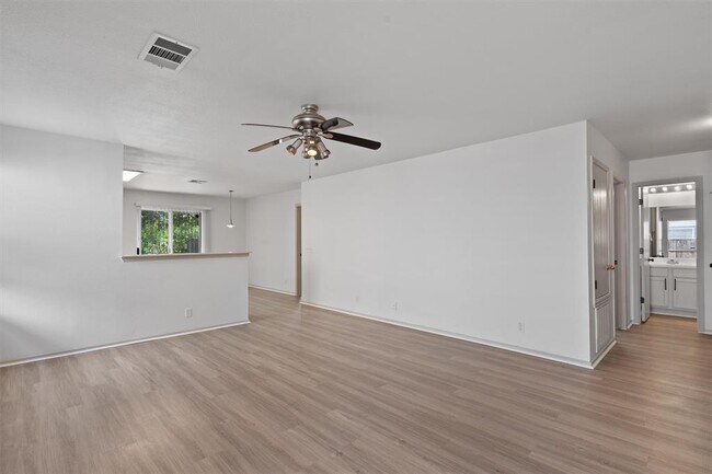 Building Photo - 16225 Hamilton Point Cir