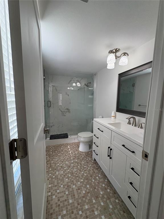 Building Photo - 464 N Paula Dr