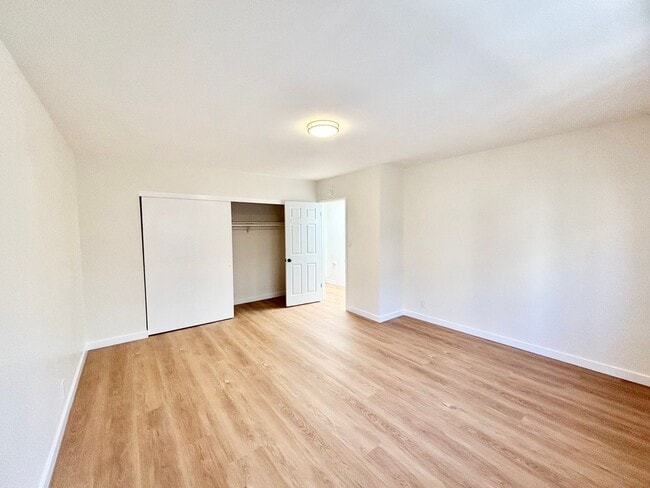 Building Photo - Silver Strand Beach | 4 Bed | 2 Bath | Bea...