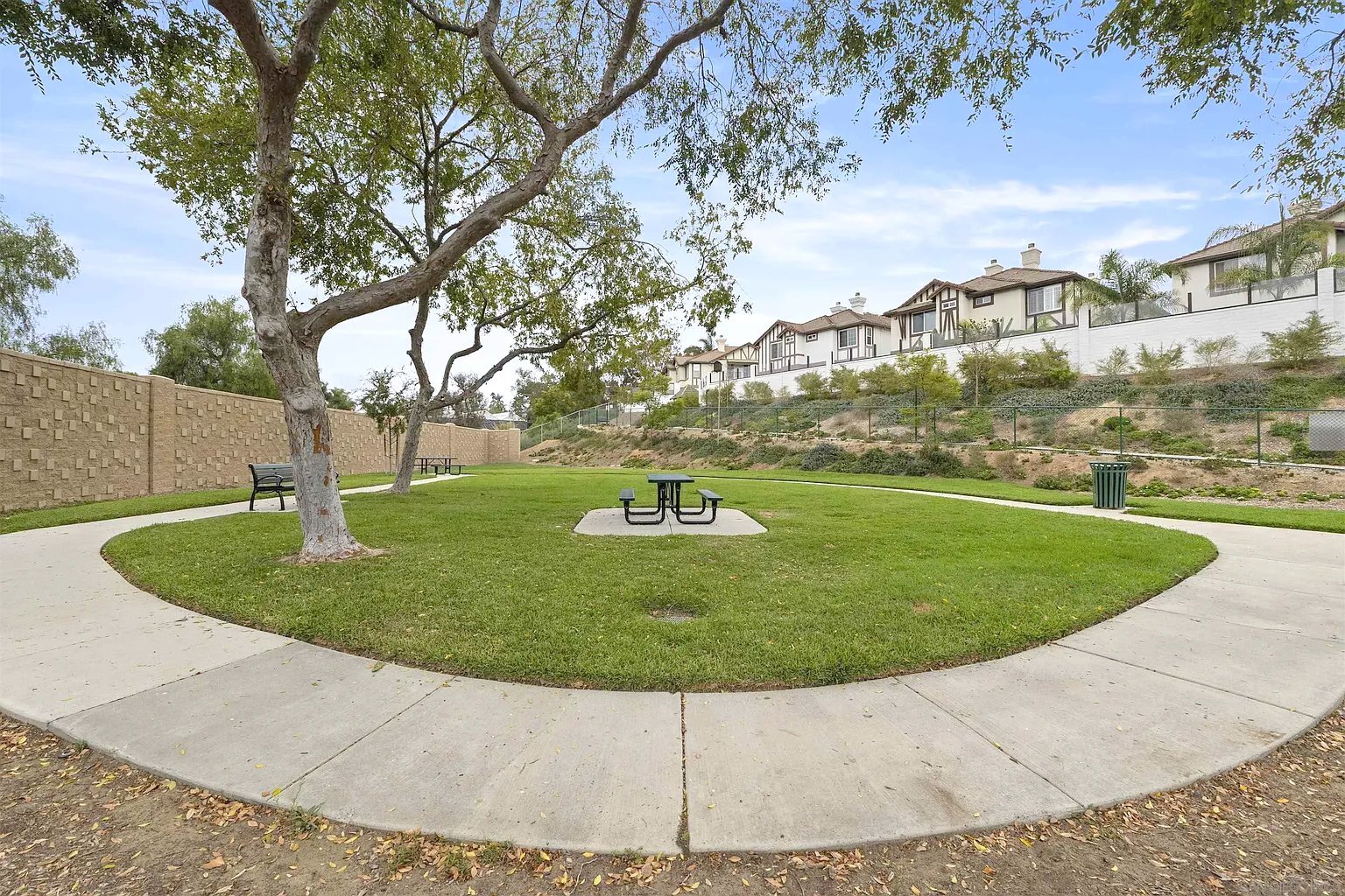 Building Photo - 402 Bay Berry Pl