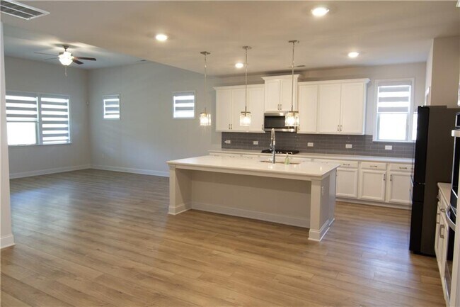 Building Photo - 2472 Knob Crk Rd