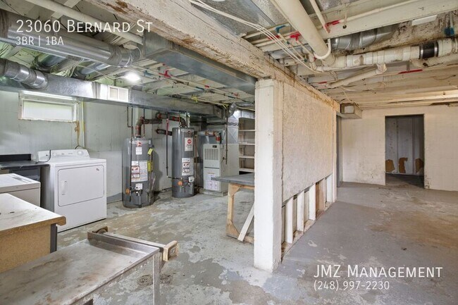 Building Photo - 23060 Bernard St