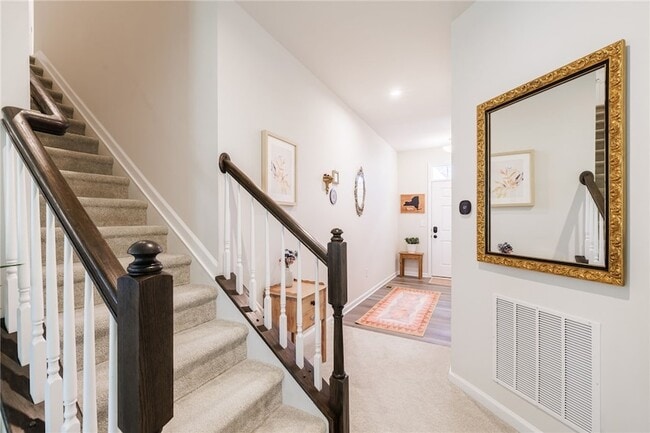 Building Photo - 23 Keuka Ln