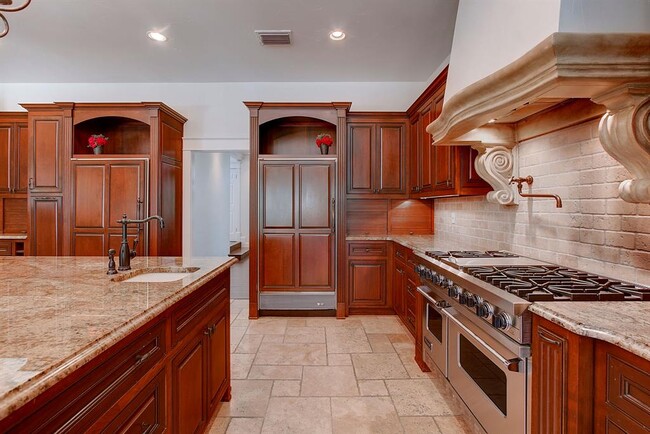 Building Photo - 4707 Mantle Dr