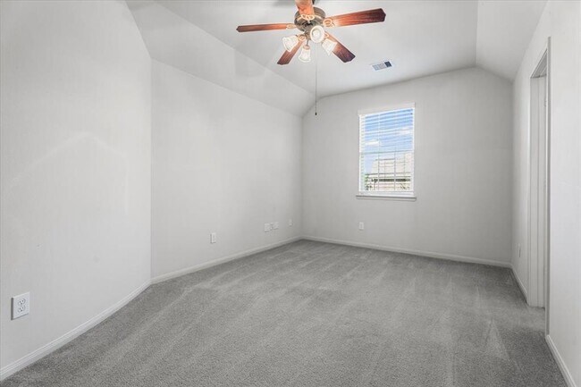 Building Photo - 7 Canyon Wren Dr
