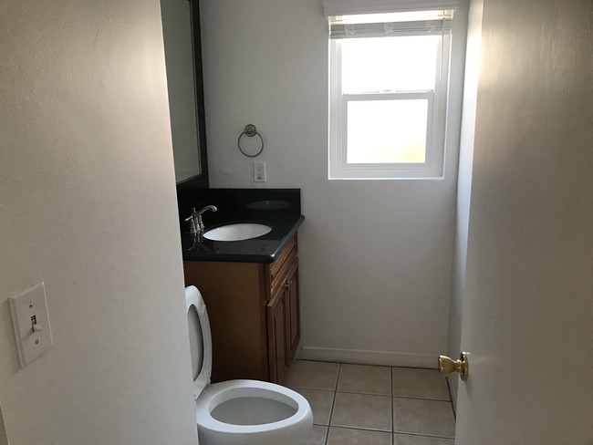 2ND BATHROOM - 410 28th St