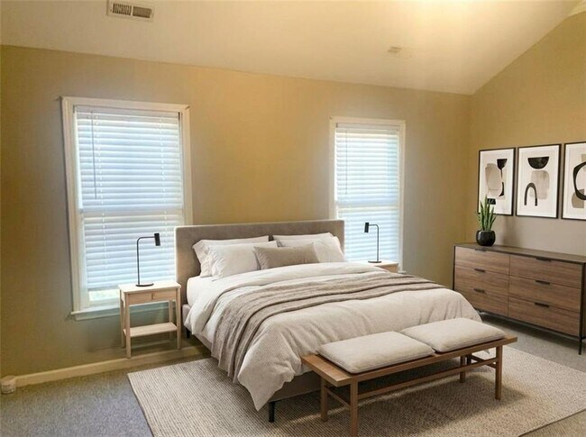 Building Photo - 6295 Shelburne Park Ln