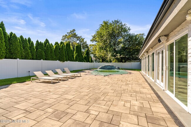 Building Photo - 512 Deal Rd