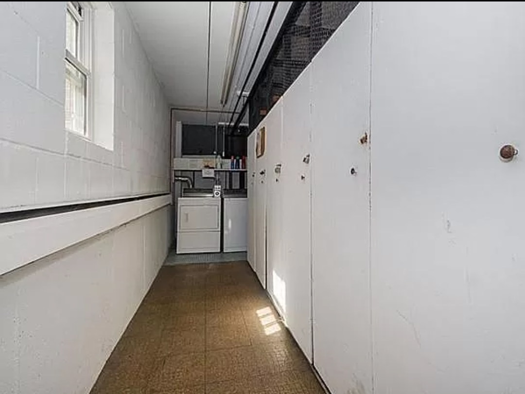storage & laundry - 28 Lee St