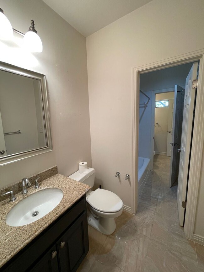 Building Photo - GORGEOUS VIEWS OF LAKE TRAVIS AT HUDSON BEND