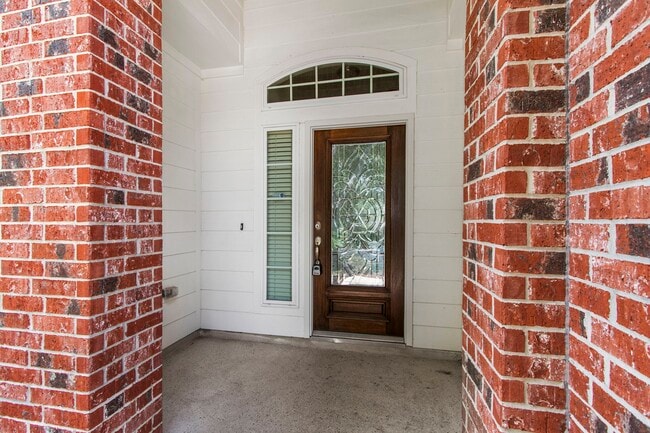 Building Photo - 7710 Trail Hollow