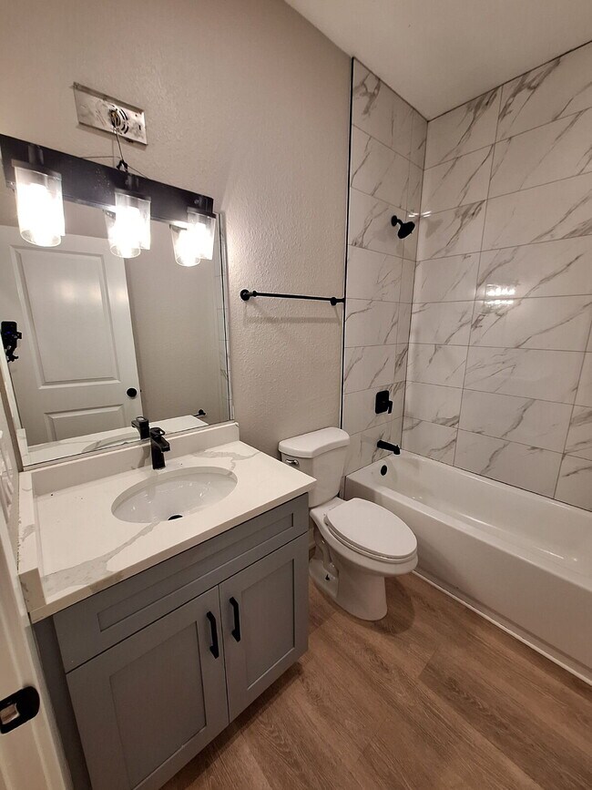 Building Photo - Available with ZERO DEPOSIT MOVE-IN!