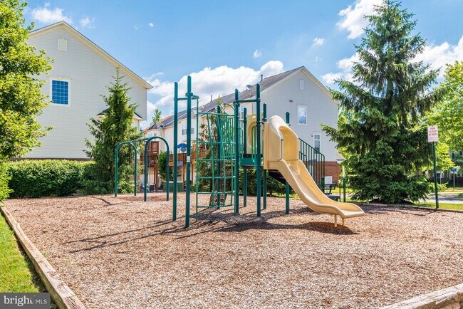 Building Photo - 46223 Wales Terrace