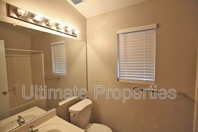 Building Photo - 7135 W Via De Luna Dr