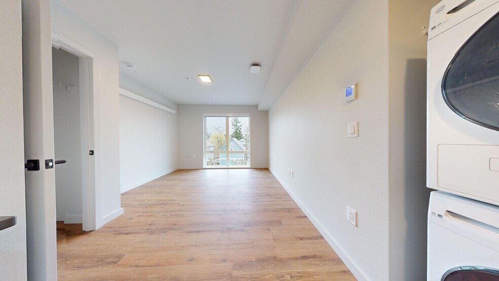 Interior Photo - Southpaw