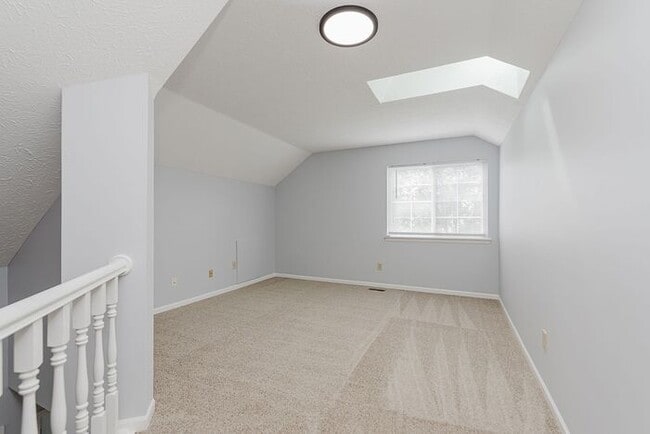 Building Photo - 9249 Crossing Dr