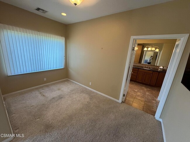 Building Photo - 191 Thoreau Cir