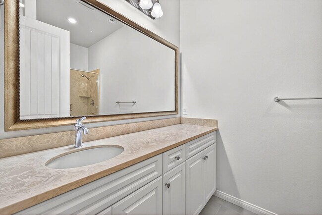 Building Photo - 81344 Corte Compras