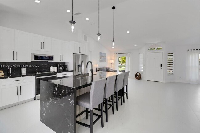 Building Photo - 172 Plantation Cir