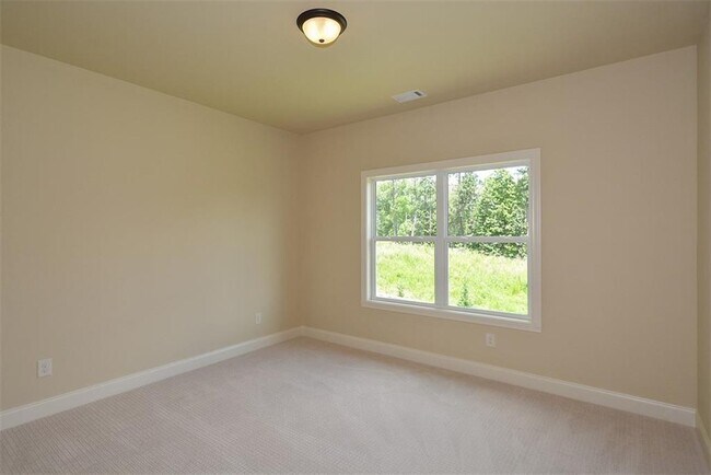 Building Photo - 2408 Rosapenna Ln SW