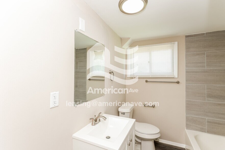 Building Photo - 12006 Erwin Ave